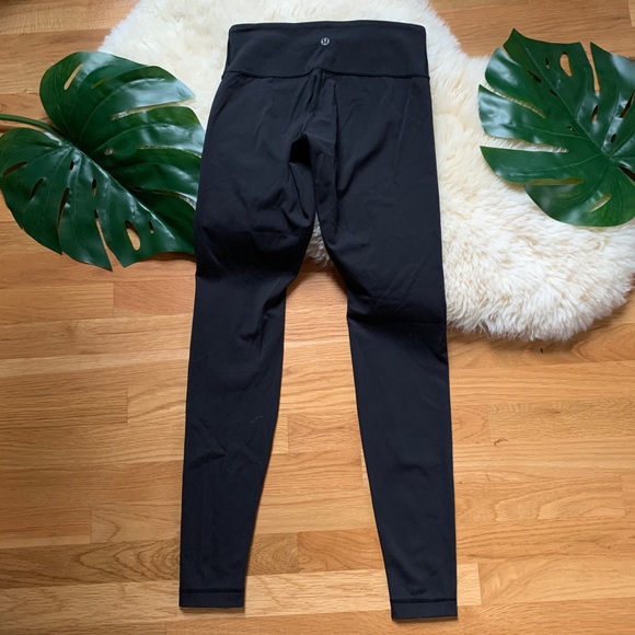 Lululemon💕Wunder Under Luxtreme Black Leggings 4 - Picture 3 of 6